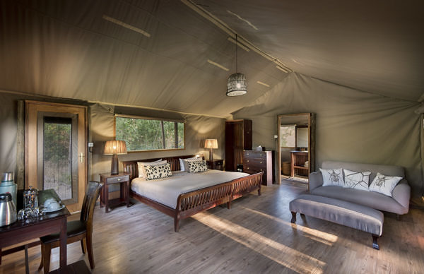 Linyanti-Bush-Camp-linyanti-bush-camps-chobe-enclave-botswana-bedroom-luxury-safari-lodge-african-bush-camps1