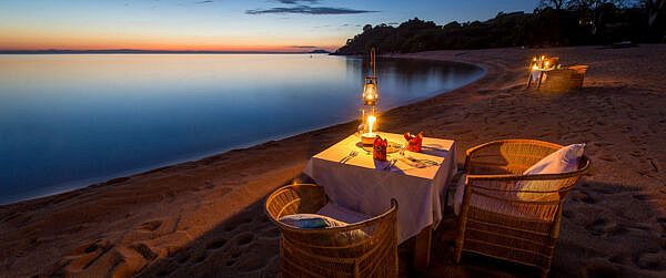 Kaya-Mawa-beach-dining
