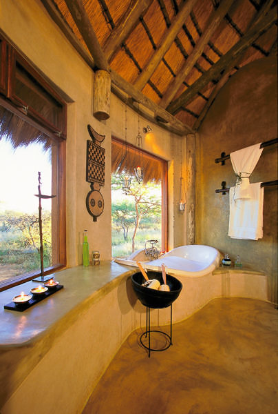 Okonjima-Bush-Suite-21-wc-bush-suite
