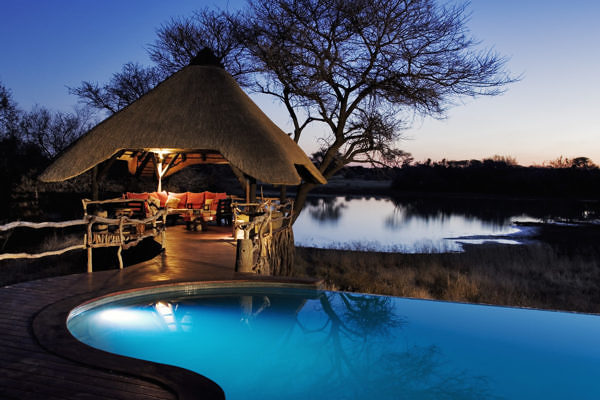 Okonjima-Villa-17vdeck