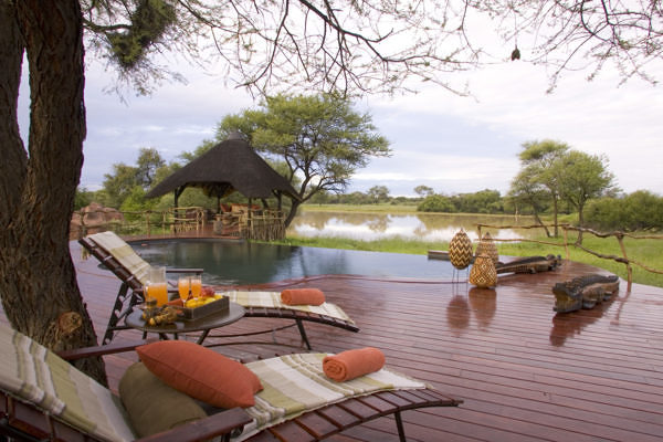 Okonjima-Villa-okonjima-namibia-villa-greenseason-11