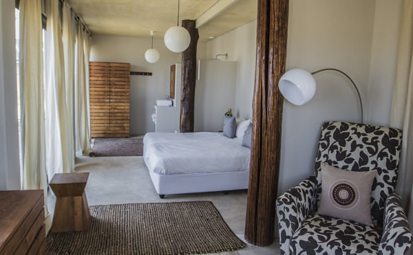 Pelican-Point-Walvis-Bay-pelican-point-lodge022817124