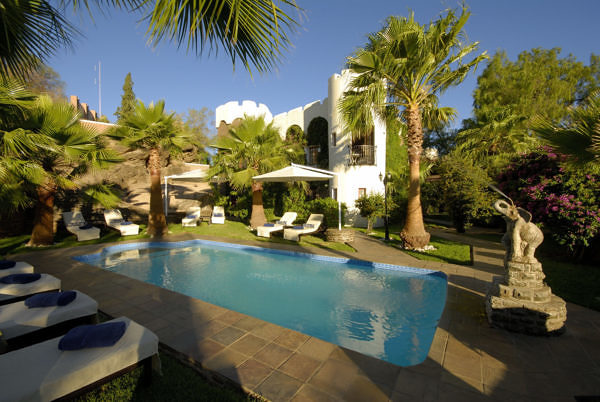 Windhoek-16-heinitzburg-swimming-pool