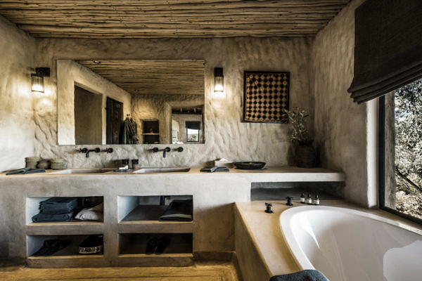 Omaanda-Lodge-omaanda-bathroom-1-zannier-hotels