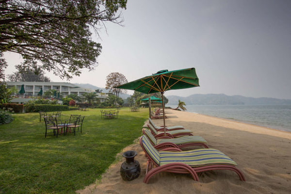 Kivu_Serena-beachandloungershot1