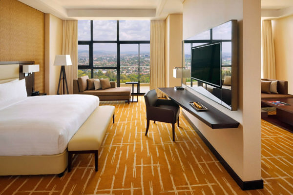 Kigali_Marriott-kglmc-suite-0039-hor-clsc