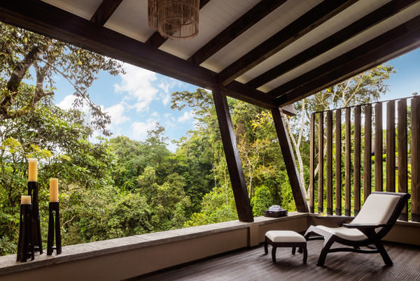 One_and_Only_Nyungwe_House-oo-nyungwehouse-wellness-spa-terrace-wide-1123-master