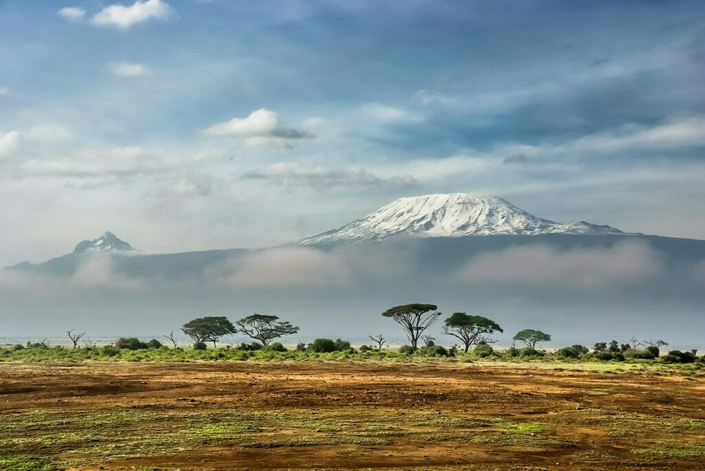 Mount_Kilimanjaro-sergey pesterev dwxr nabxck unsplash