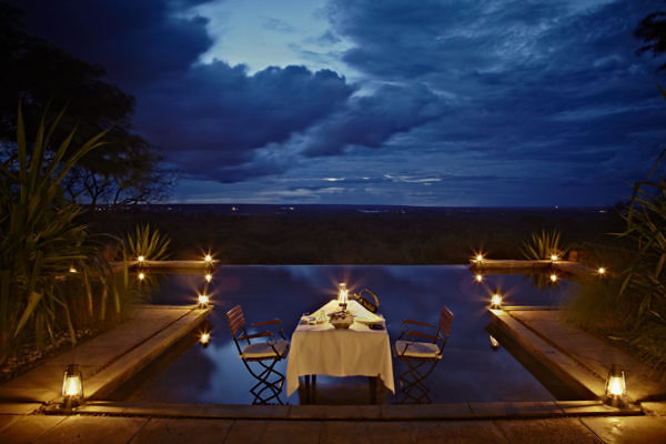 Stanley-Safari-Lodge-main-pool-dinner-table2