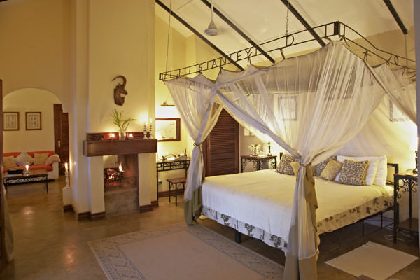 Stanley-Safari-Lodge-stanley-family-suite-closed-colonial-5