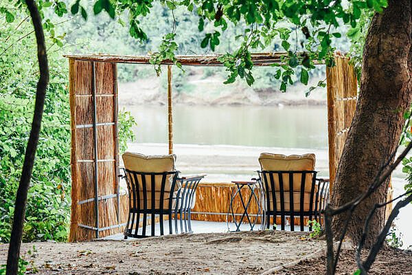 Kaingo-Camp-10-kaingo-chalet-private-deck