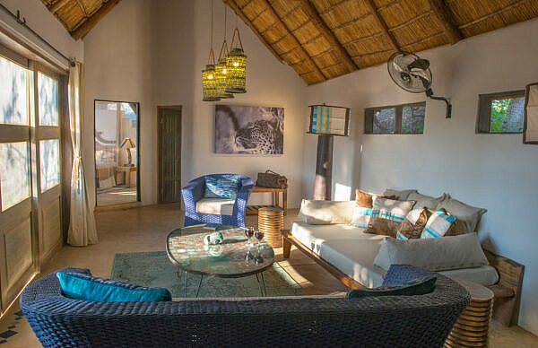 Kaingo-Camp-shenton-safaris-kaingo-22-deluxe-suite-interiors