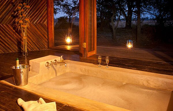 Luangwa-River-Camp-201108-luangwariverlodge-1754