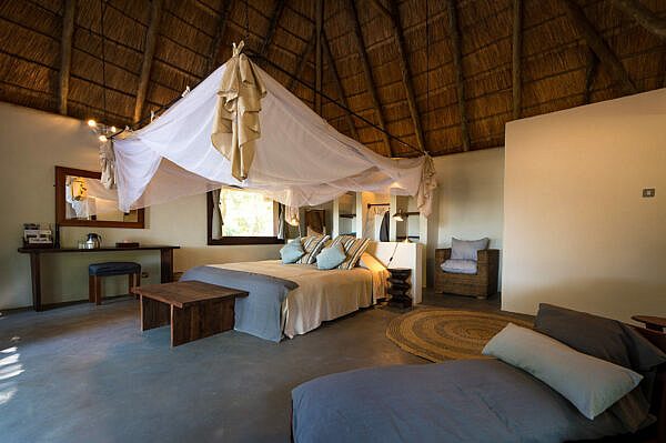 Luangwa-River-Camp-s-luangwa-2014-07-95e