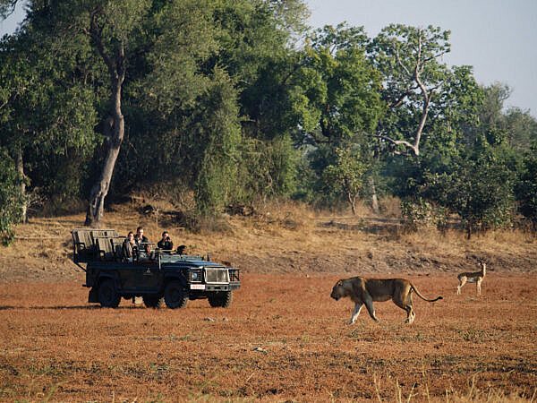 Nsolo-Lodge-time-tide-south-luangwa-00055