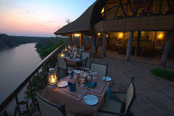Chilo_Lodge-3-chilo-gorge-safari-lodge-dining-deck