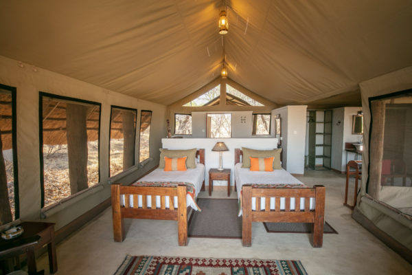 The_Hide-new-image-deluxe-tent-twin-room-2