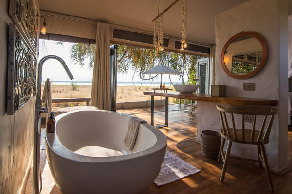 Chikwenya-chikwenya-lodge-2000px-kyle-and-ruth-10-of-98