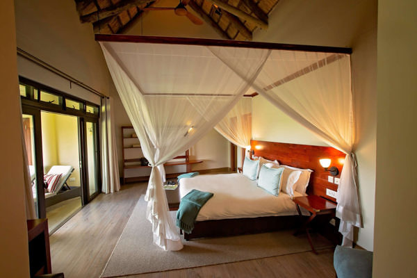 Ilala_Lodge-strathearn-suite-kindsize-bed-2